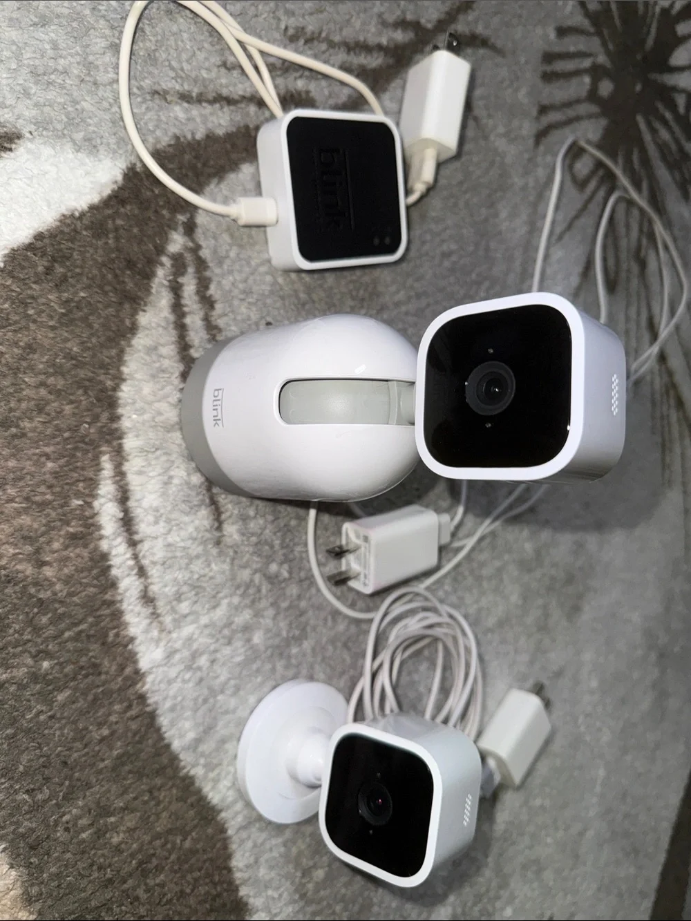 5pc Blink Indoor Security Camera System (3 Camera Kit, With 2 Sync Modules)